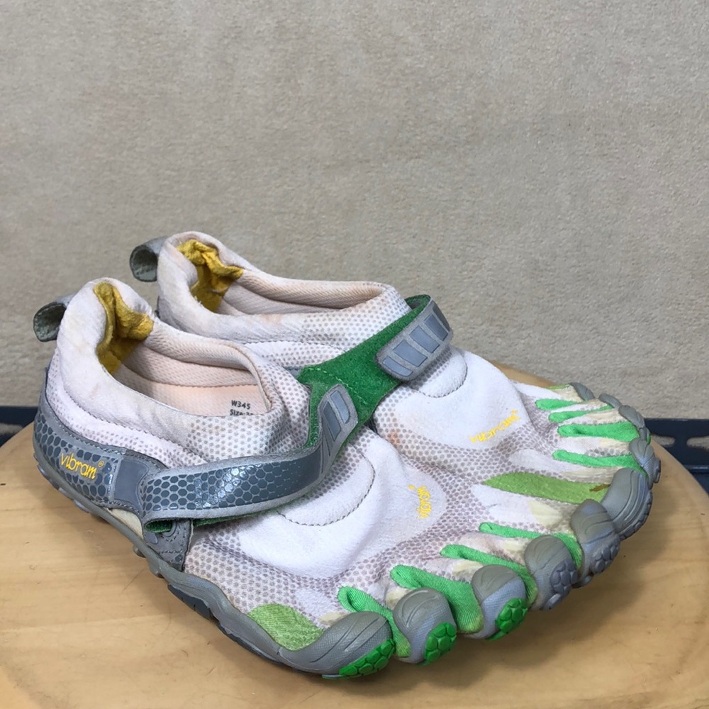 vibram five fingers hiking